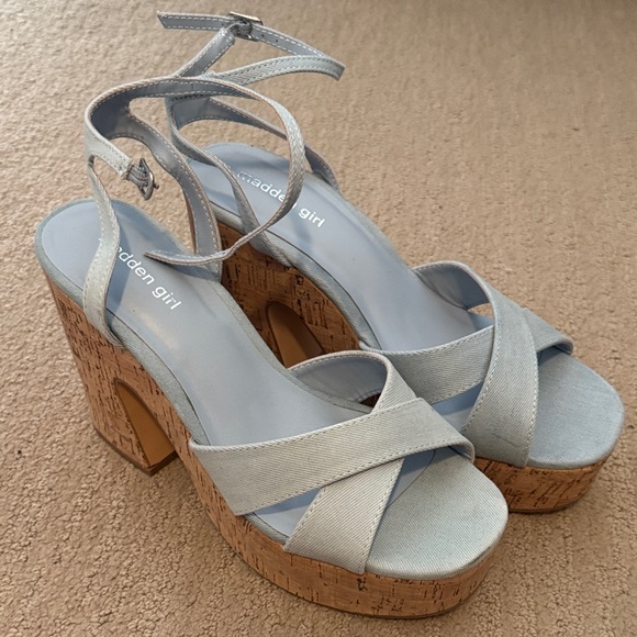 Steve Madden Shoes - 🆕 Madden Girl Platform Sandals. 10. NWOT!💥💥